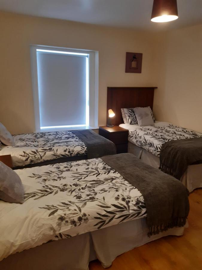 24 Beds In Carrick On Shannon Exterior photo