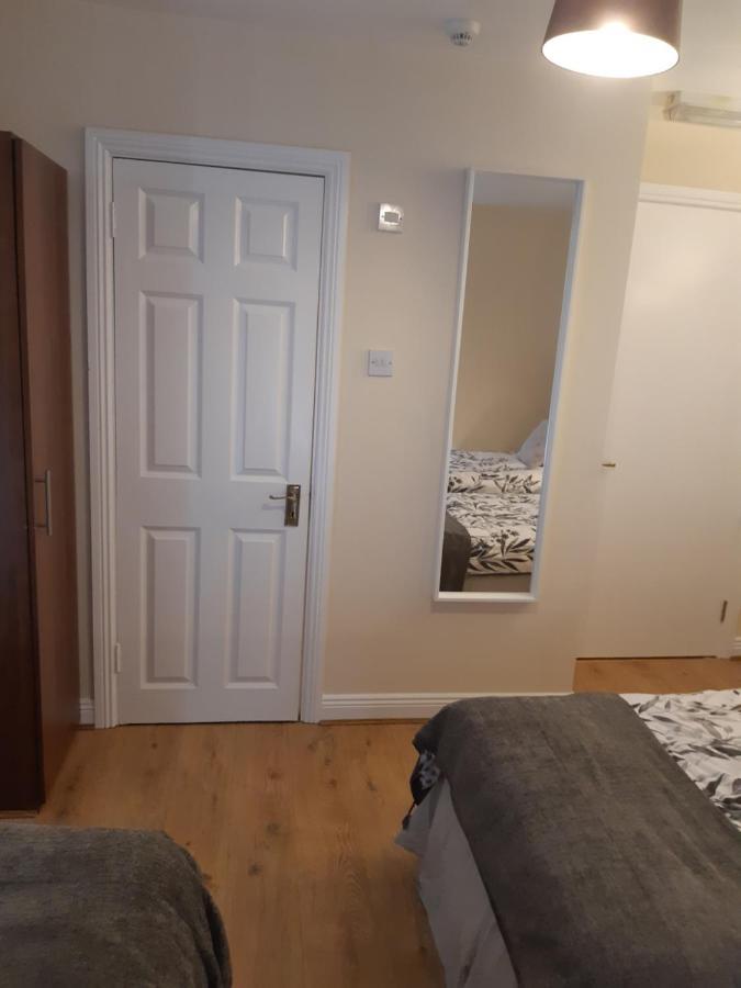 24 Beds In Carrick On Shannon Exterior photo